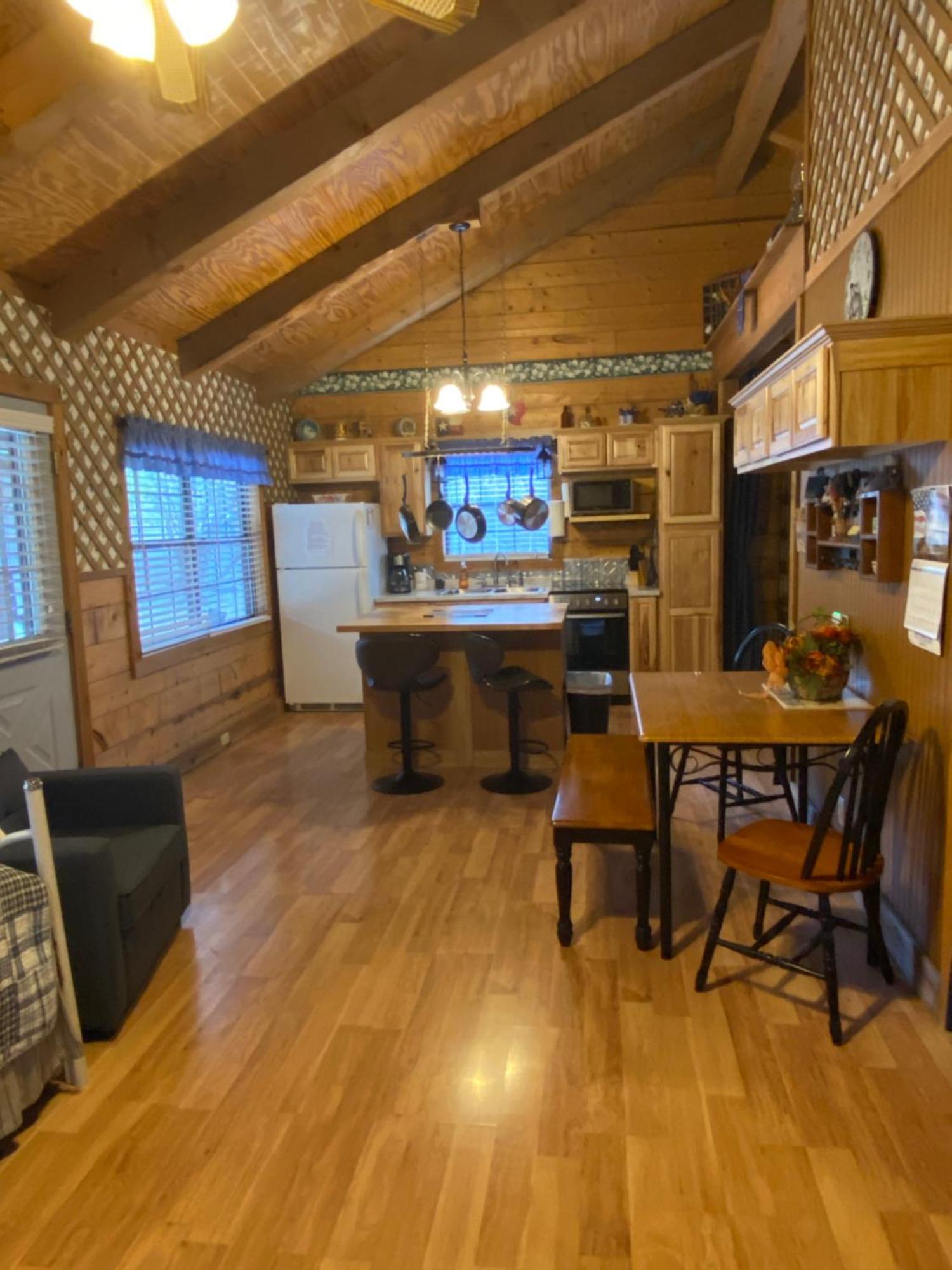A Peace Of Heaven Cabins And Rv Vanderpool Luaran gambar