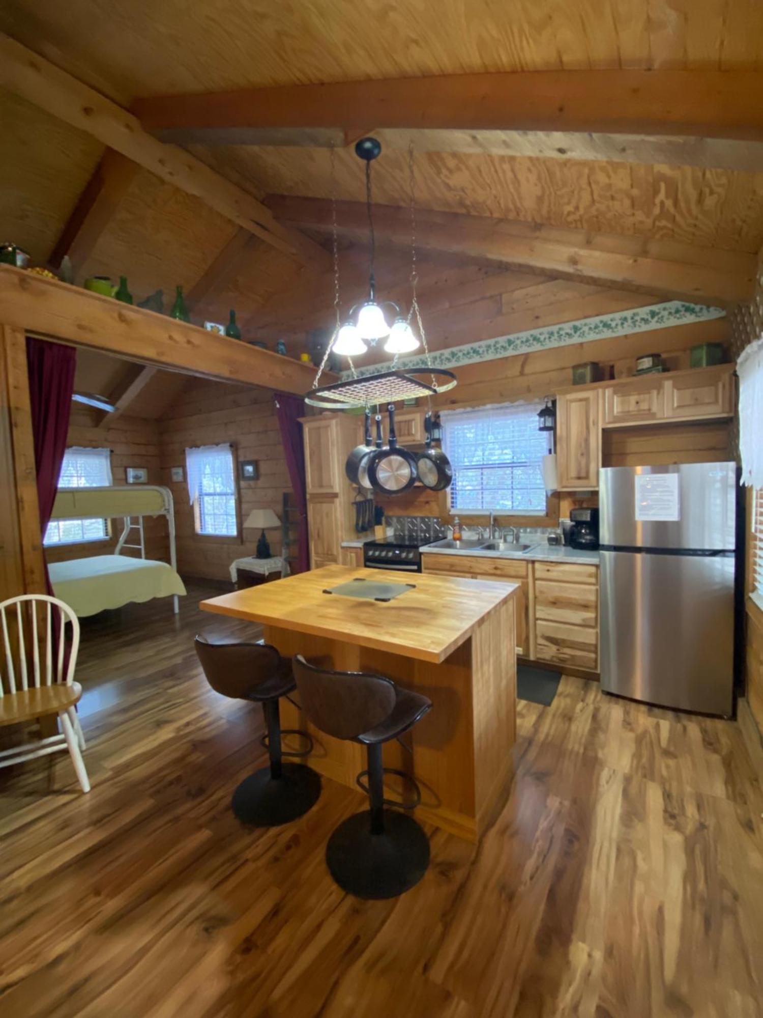 A Peace Of Heaven Cabins And Rv Vanderpool Luaran gambar