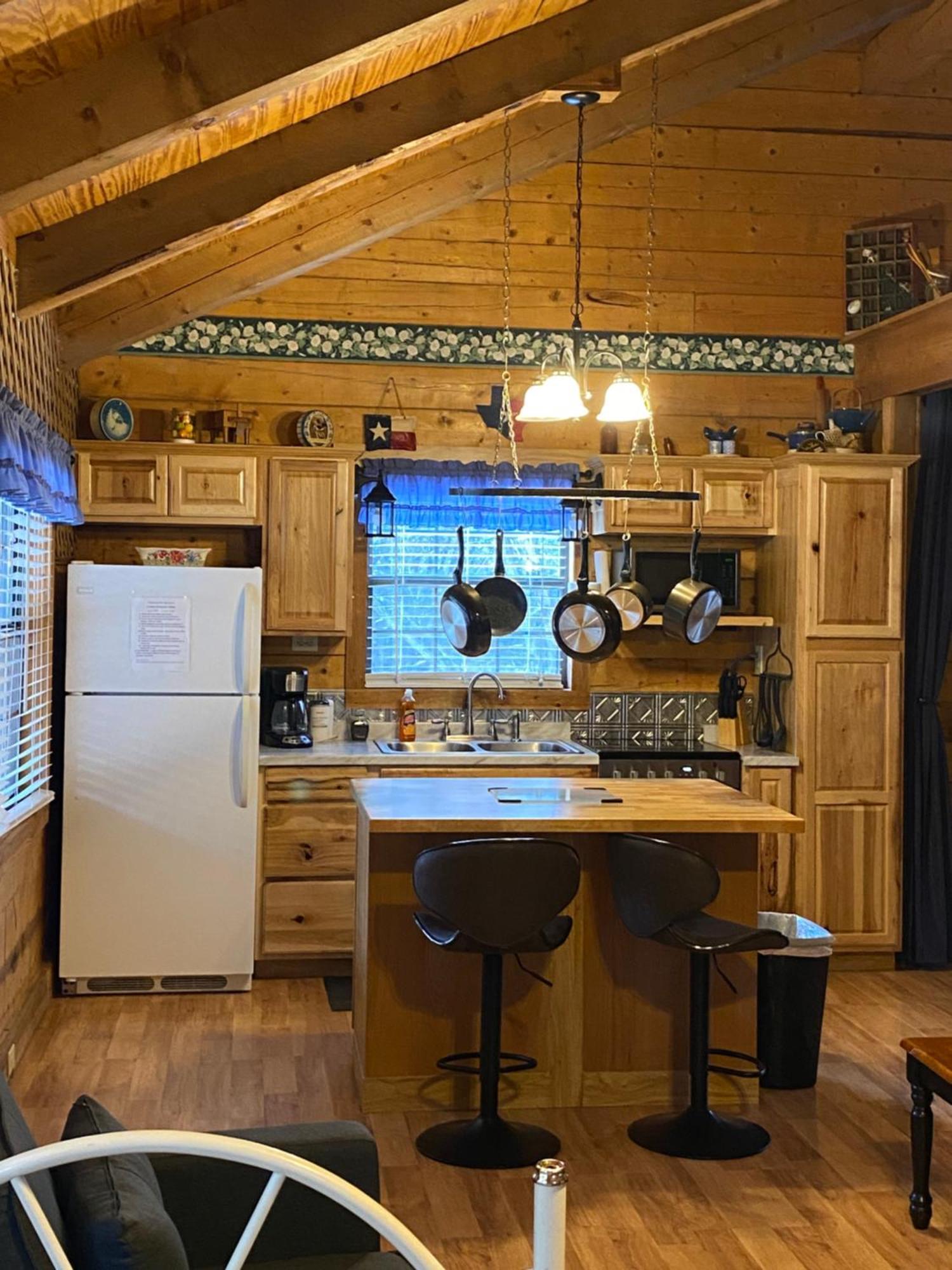 A Peace Of Heaven Cabins And Rv Vanderpool Luaran gambar