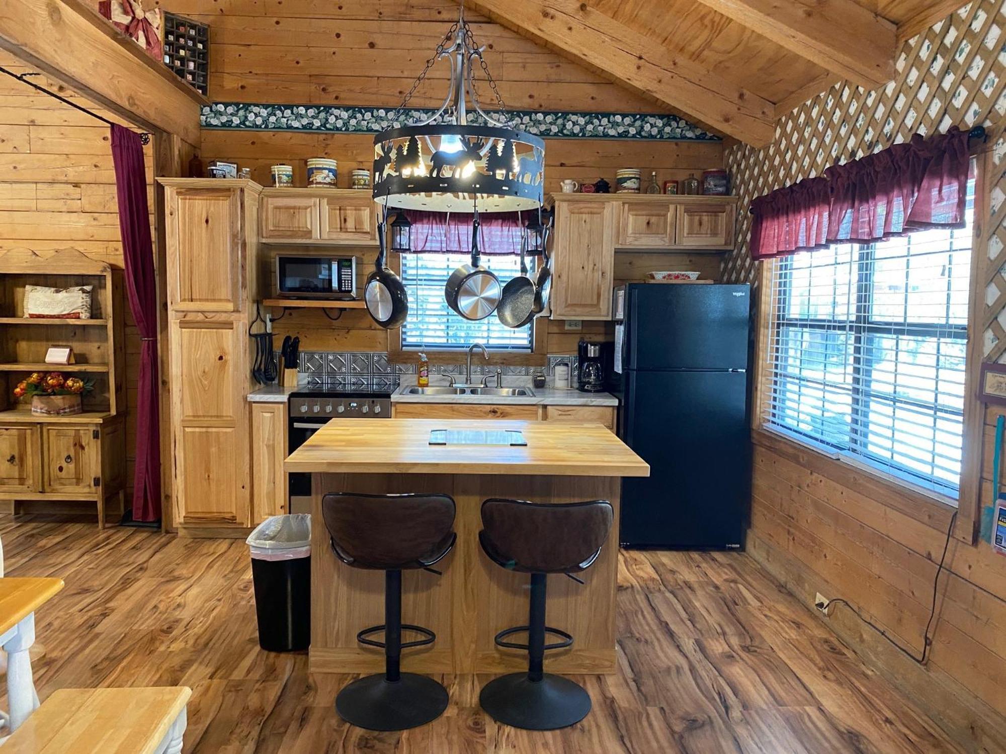 A Peace Of Heaven Cabins And Rv Vanderpool Luaran gambar